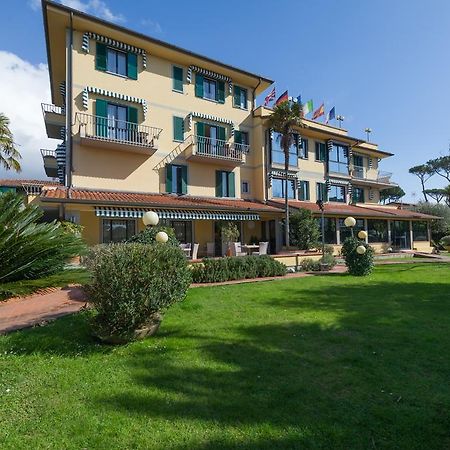 Hotel Gemma Del Mare มารินา ดิ เปียตราซันตา ภายนอก รูปภาพ
