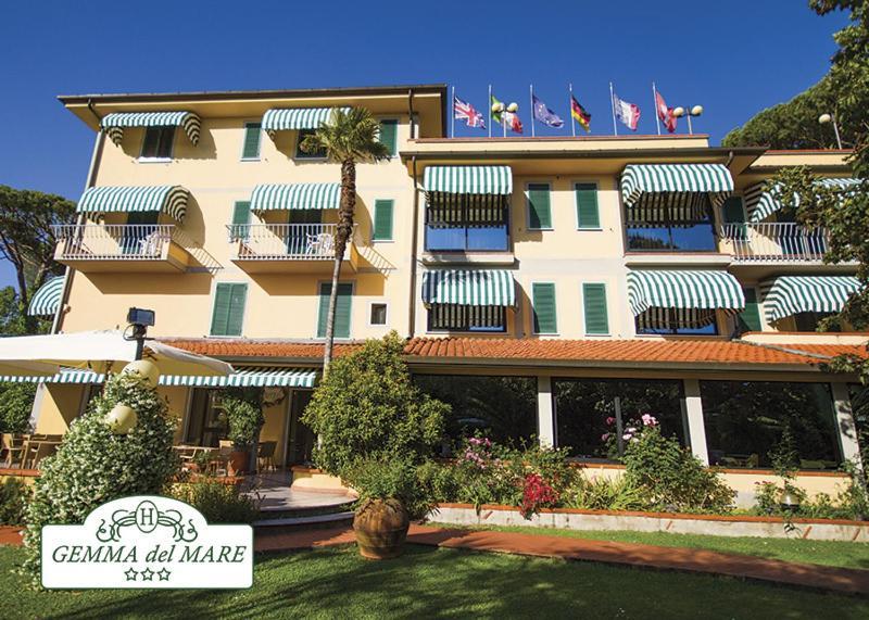 Hotel Gemma Del Mare มารินา ดิ เปียตราซันตา ภายนอก รูปภาพ