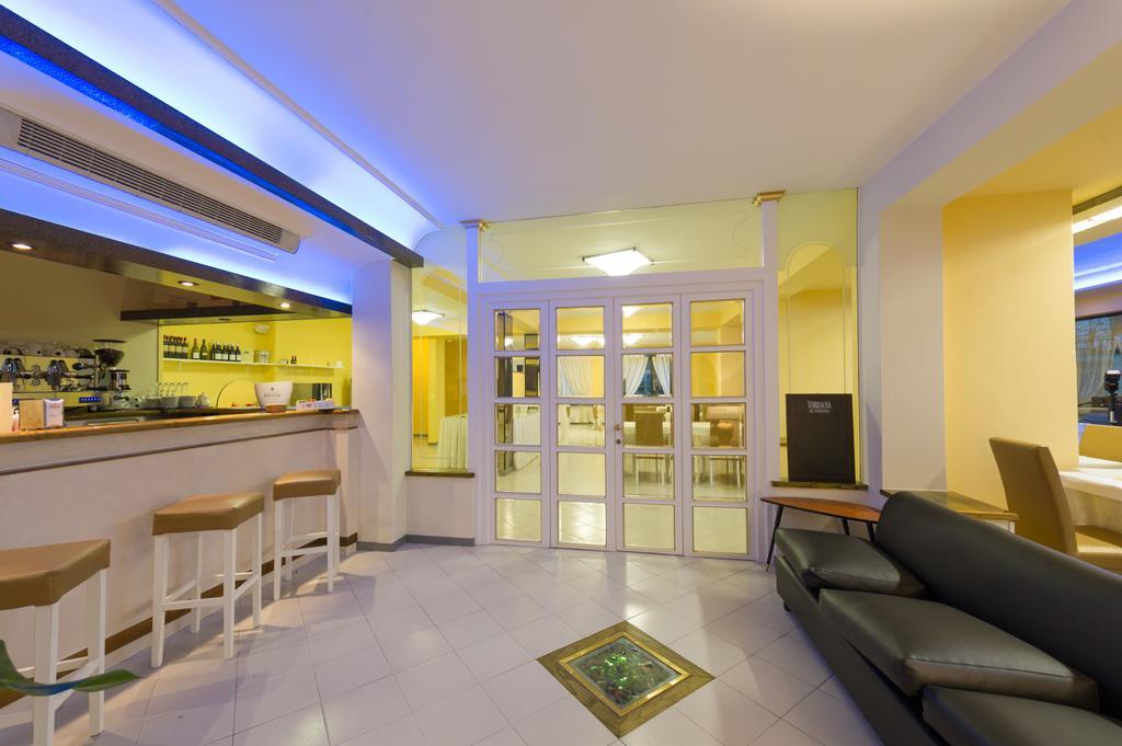 Hotel Gemma Del Mare มารินา ดิ เปียตราซันตา ภายนอก รูปภาพ